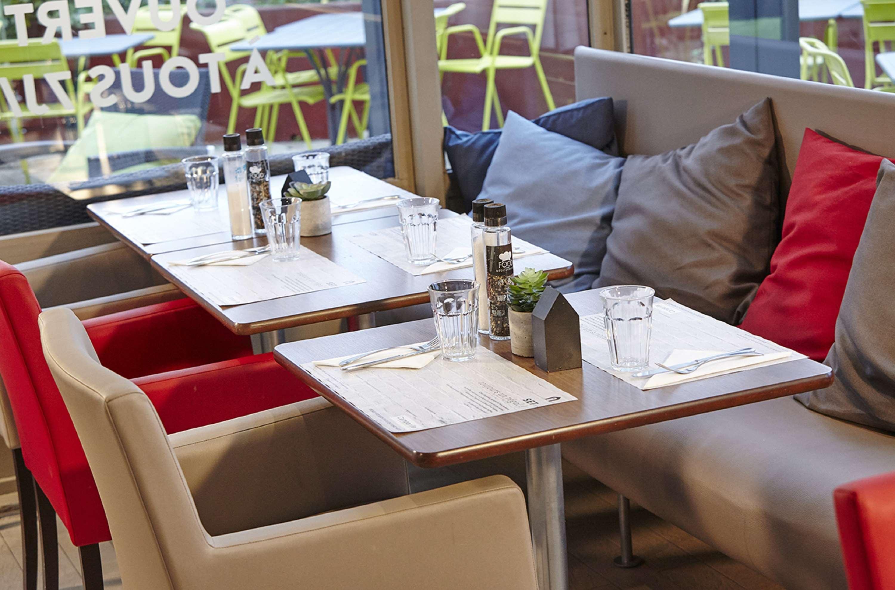 Campanile Argenteuil Hotell Eksteriør bilde