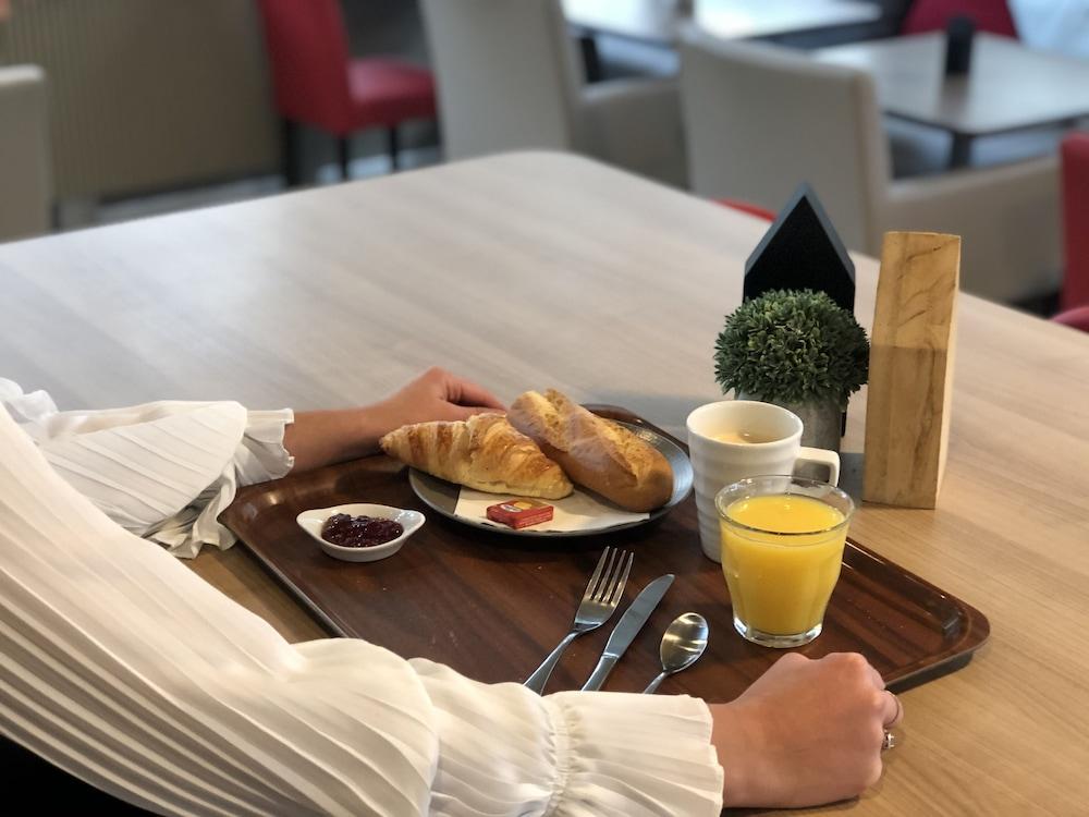 Campanile Argenteuil Hotell Eksteriør bilde