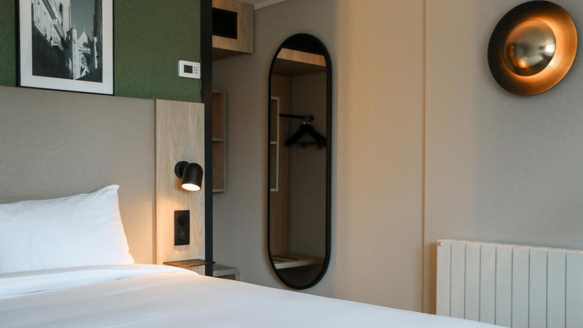 Campanile Argenteuil Hotell Eksteriør bilde