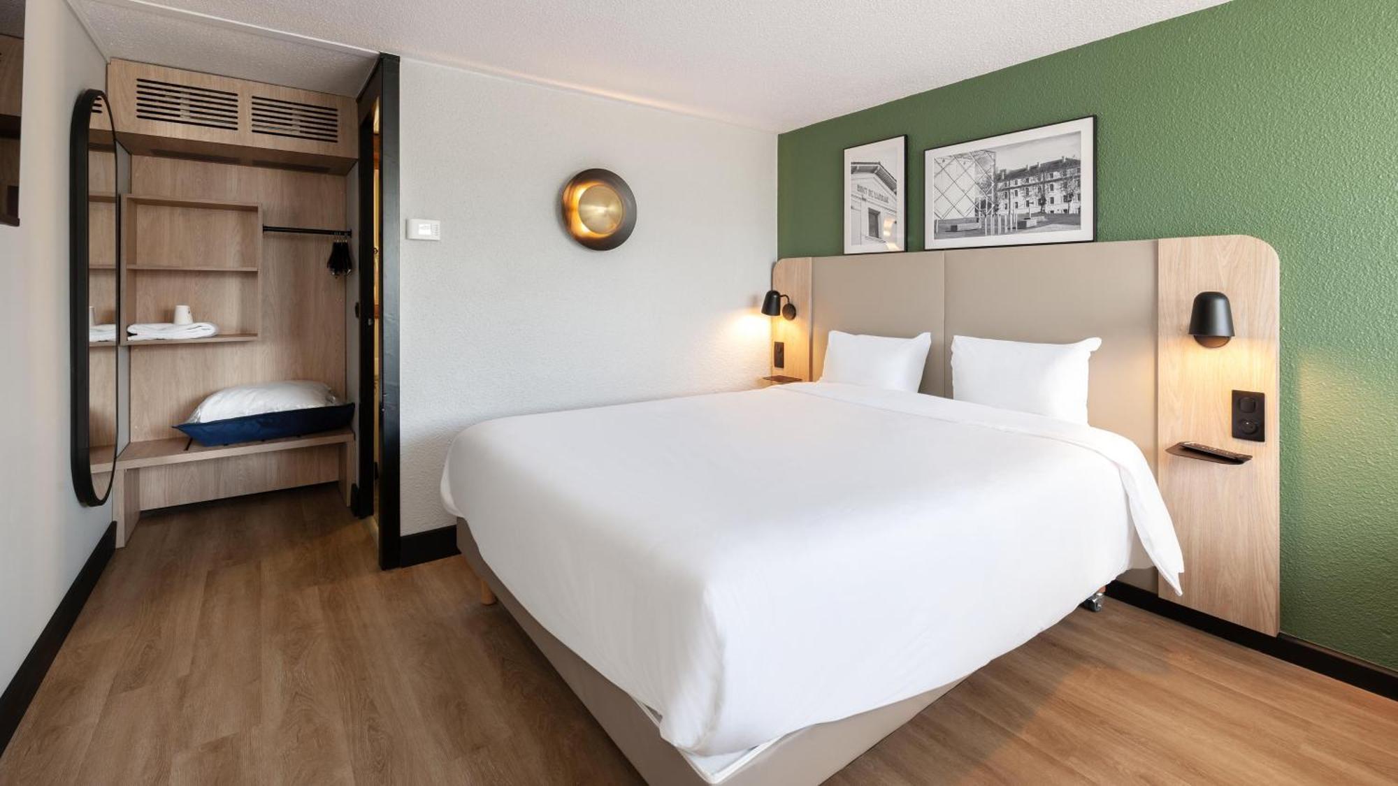 Campanile Argenteuil Hotell Eksteriør bilde