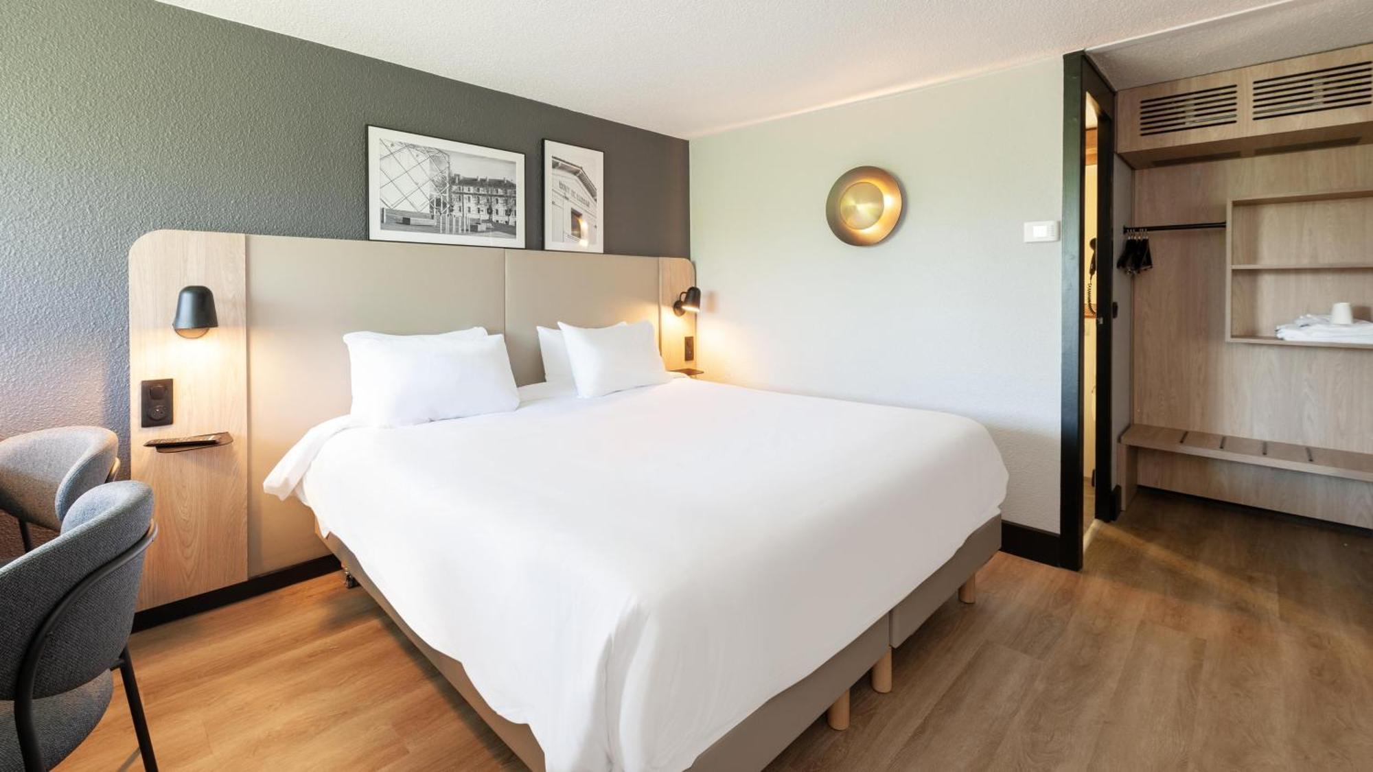 Campanile Argenteuil Hotell Eksteriør bilde